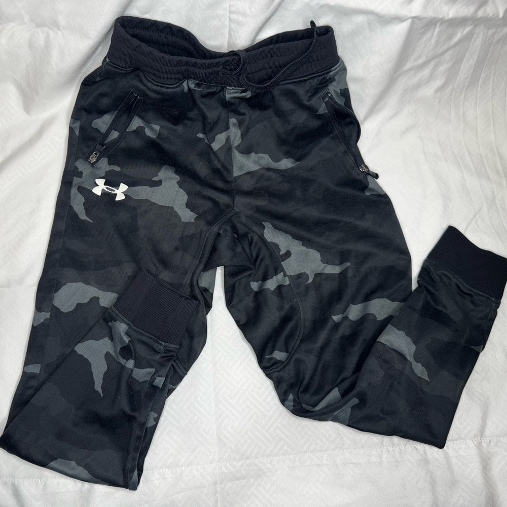 Under Armour Kids Camo Joggers - Black and Gray